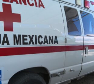 Ambulancia de la Cruz Roja en el vado de Santa Rosa.