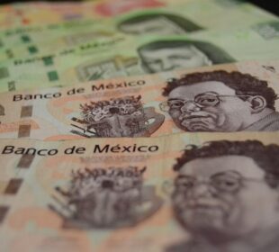 Billetes mexicanos de 500 y 200