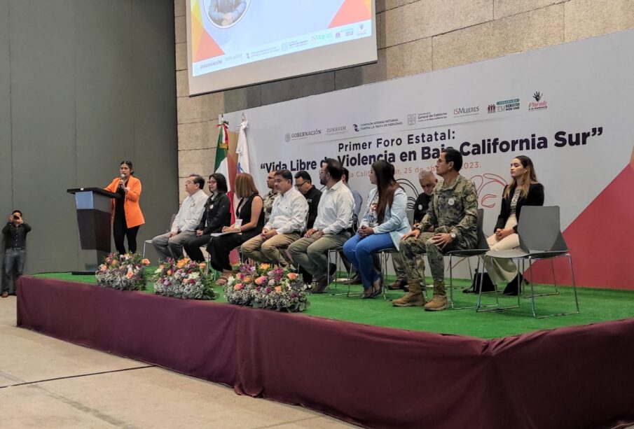 Conferencia de prensa del primer Foro Estatal “Vida libre de violencia en BCS”.