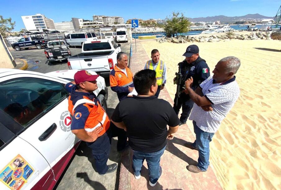 Personal de Seguridad y PC en playas