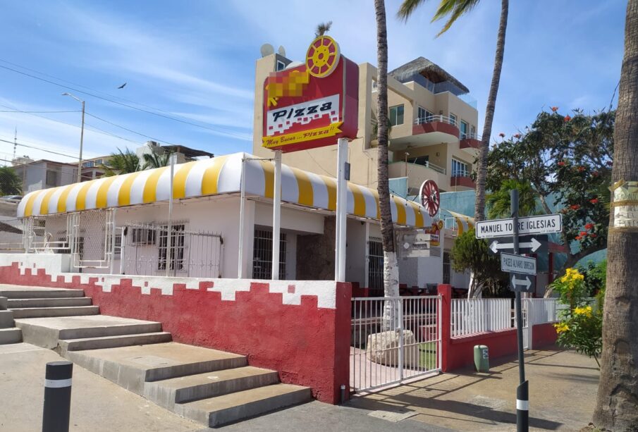 Pizzería del malecón de La Paz.