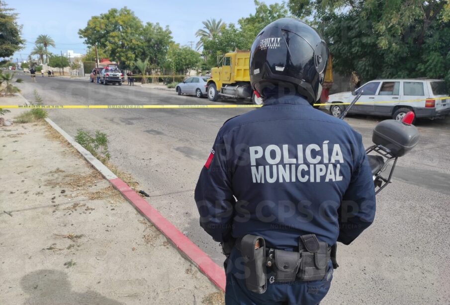 Policia en zona acordonada