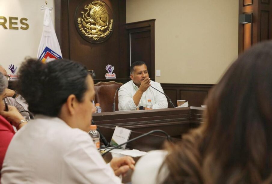 Reunión entre el Gobierno del Estado y del municipio de La Paz.