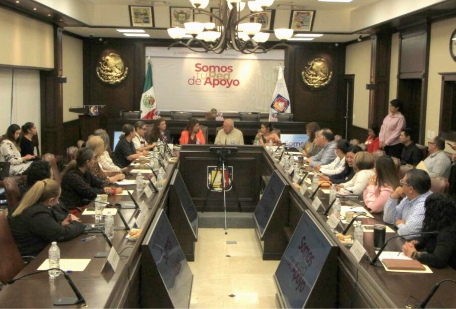 Reunión del Gobernador de BCS con su gabinete