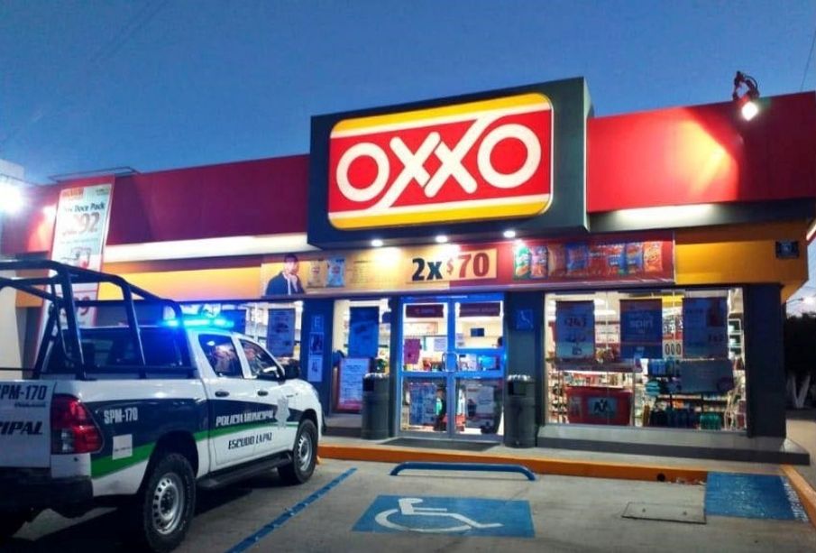 Asaltan tienda Oxxo, se llevaron 5 mil pesos