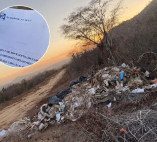 Basura acumulada sobre una calle