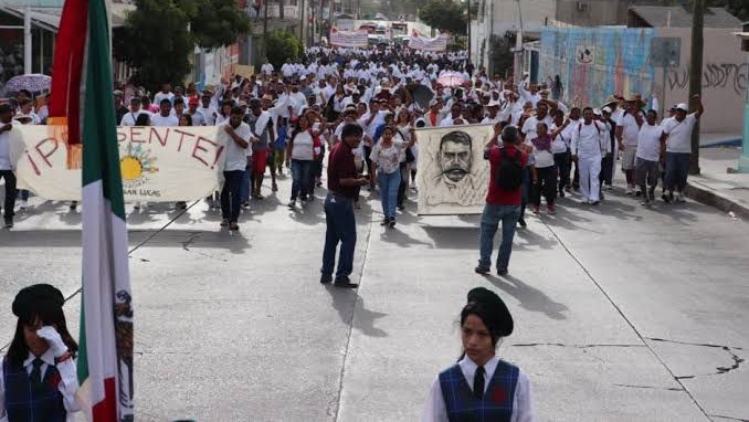 Desfile del Día del Trabajo en Los Cabos