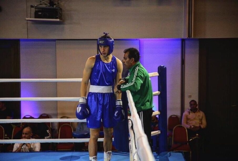 Emiliano Reducindo en la esquina de un ring