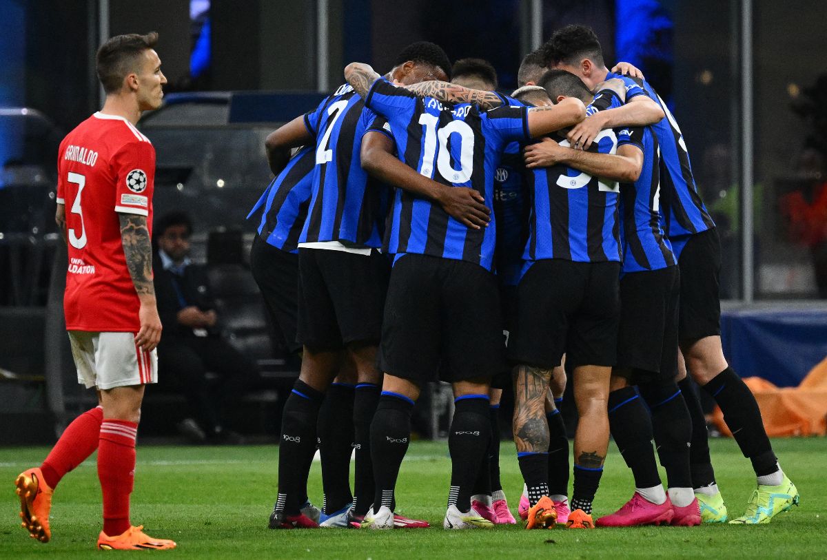 Jugadores del Inter de Milán festejando un gol