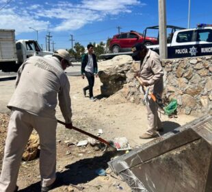 Servicios Públicos de Los Cabos limpian las calles