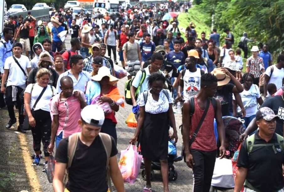 Migrantes marchan en México