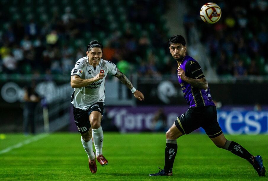 Aspectos del partido entre Mazatlán y Xolos en el Estadio El Kraken