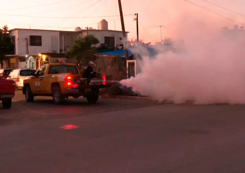 Fumigación-de-zancudo-en-colonias-de-La-Paz