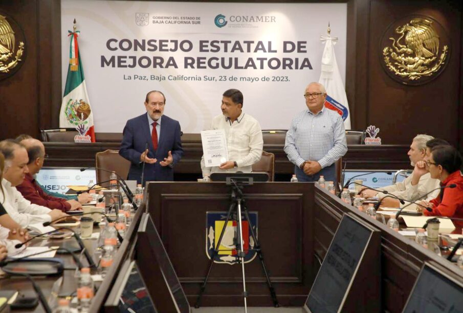 Baja California Sur recibió reconocimiento por la CONAMER en la primera sesión del Consejo Estatal de Mejora Regulatoria.