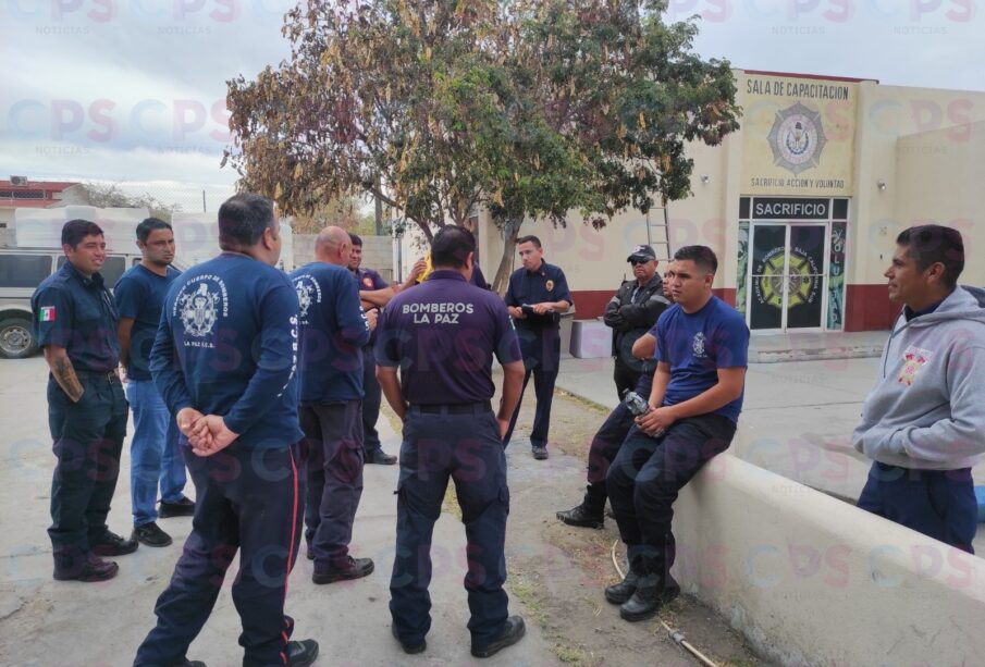 Elementos de Bomberos de La Paz