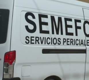 Camioneta de Semefo