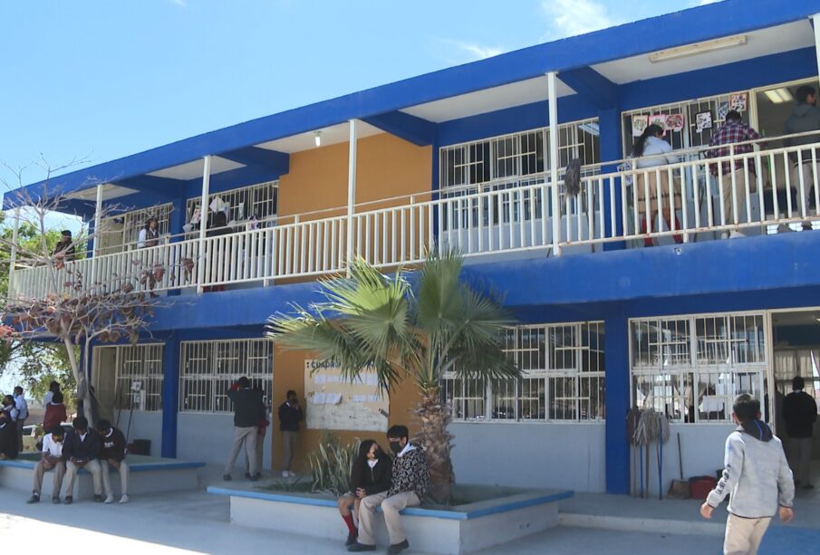 Escuela secundaria en San José del Cabo.