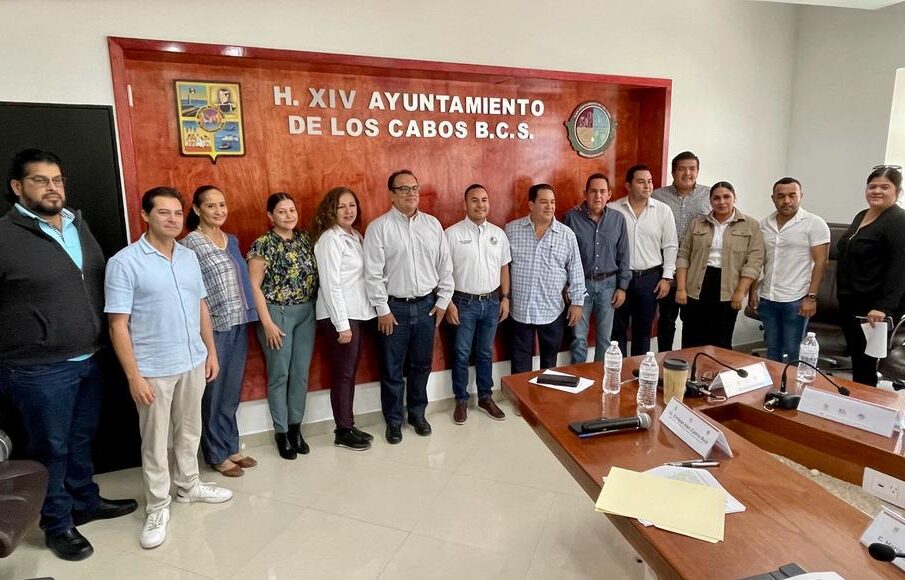 Junta de gobierno de Los Cabos designando a las nuevas directoras del ICA.