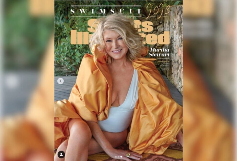 Martha Stewart posa en traje de baño para portada de una revista