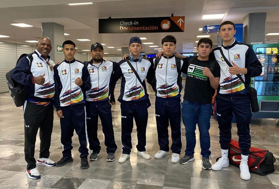 Selección estatal de boxeo de Baja California Sur viajando a Nuevo León.