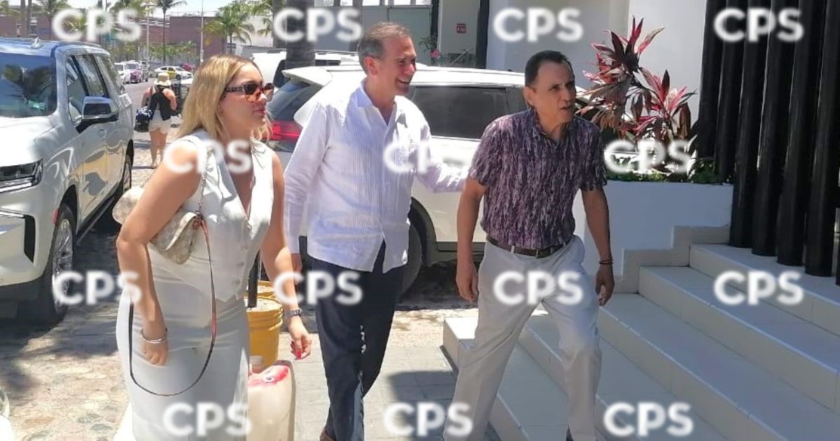 Lorenzo Córdova, ex titular del INE, visita CPS Media Puerto Vallarta