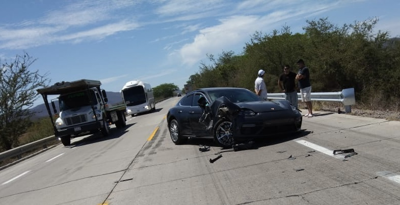 Auto destrozado de Pancho Barraza