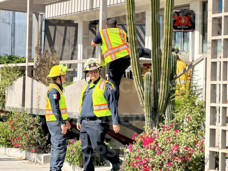 bomberos en restaurante