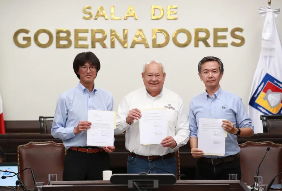 Presentación del proyecto arrecife artificial en La Paz