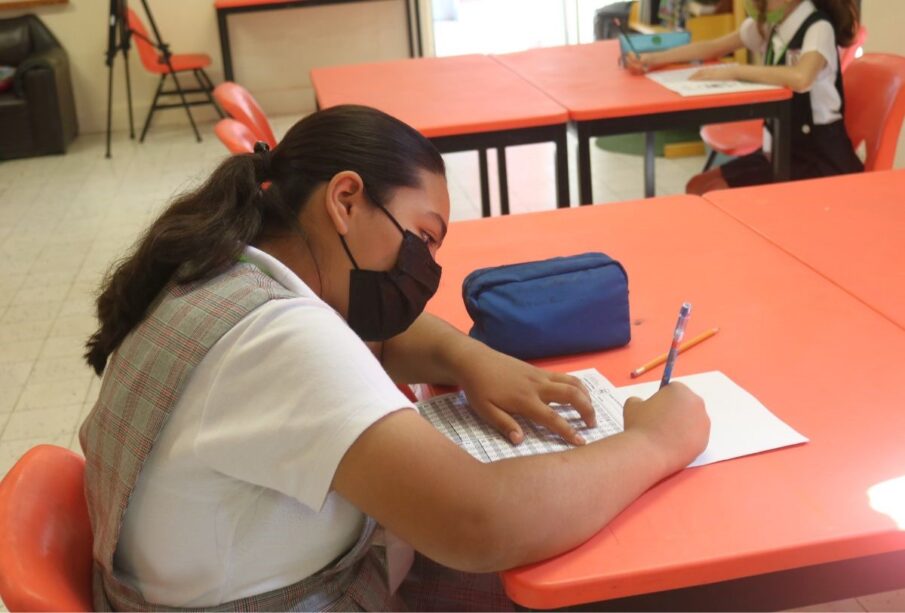 Estudiante participa en Olimpiada Infantil de Conocimiento