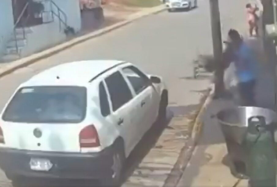 Viral: hombre lanza a perrito a un cazo hirviendo en Tecámac