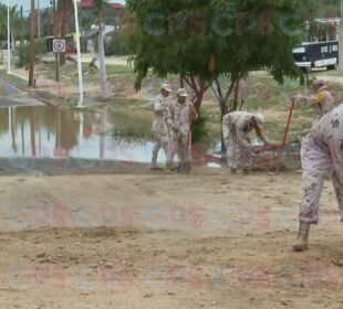 Militares auxiliando a la población por huracanes