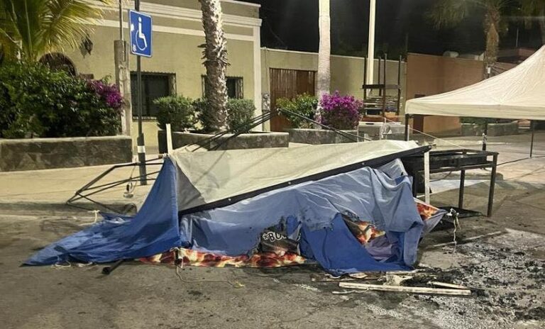 puesto de comida afectado por incendio