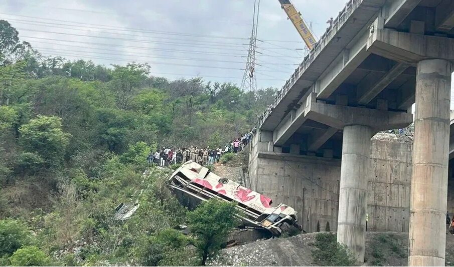 Autobús accidentado