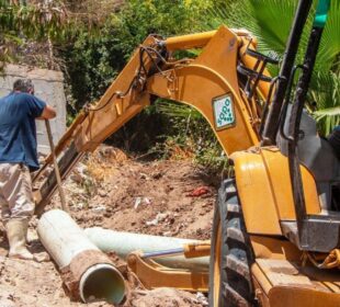 Fuga de agua potable en La Paz