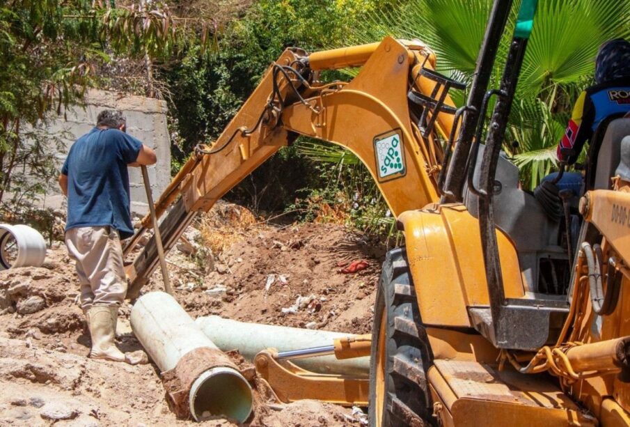 Fuga de agua potable en La Paz