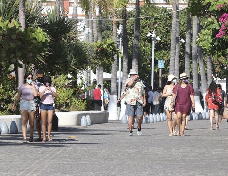 Turistas de Estados Unidos en Vallarta