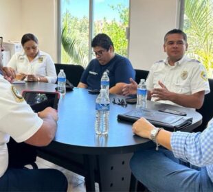 Bomberos y personal del DIF de Los Cabos