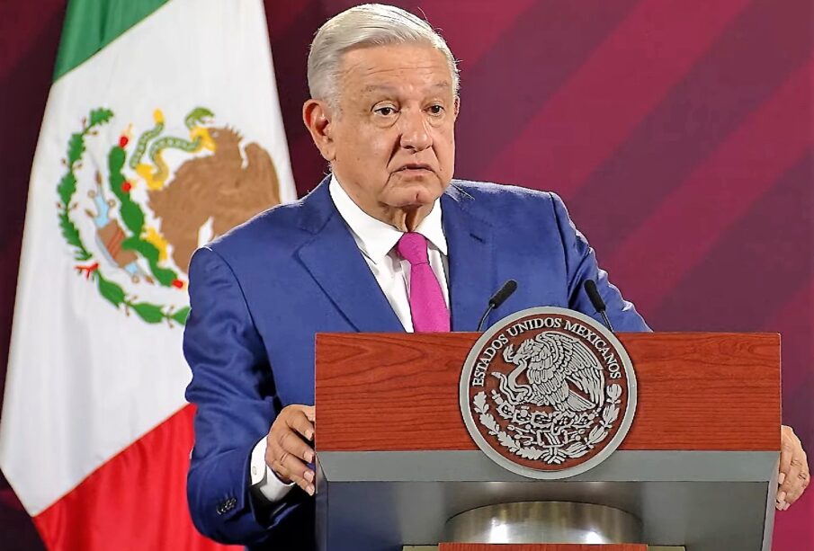 AMLO en mañanera respaldando a gobernador de Veracruz