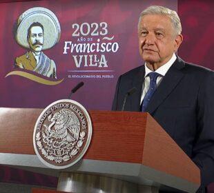 AMLO hablando en la mañanera