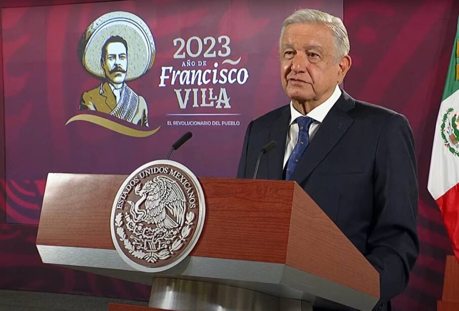 AMLO hablando en la mañanera