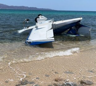 Avioneta que se desplomó en playa de El Sargento.