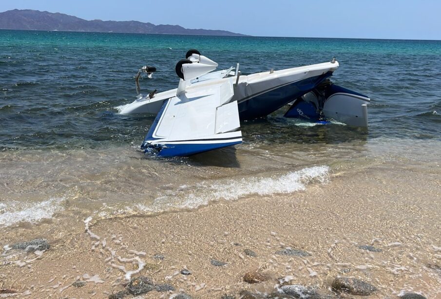 Avioneta que se desplomó en playa de El Sargento.
