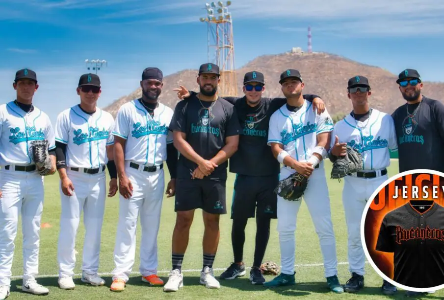Equipo de Bucaneros de Los Cabos presentando su nuevo jersey.