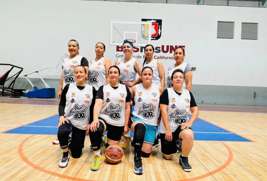 Equipo de baloncesto Correcaminos de Comondú.