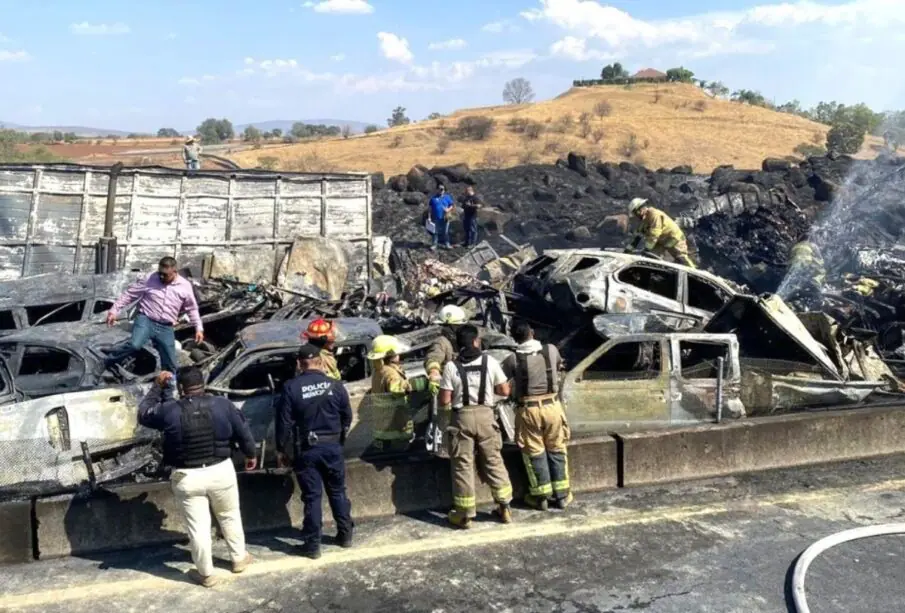 Accidente vehicular en carretera a Zapotlanejo