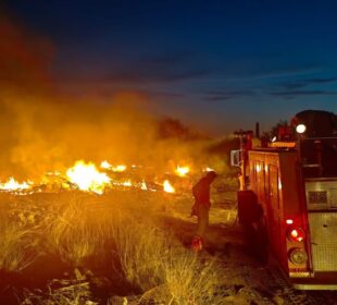 Incendio en manglares de La Paz