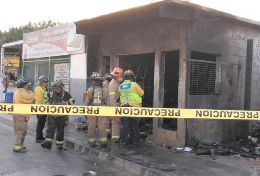 Incendio en negocio en Cabo San Lucas