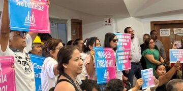 Manifestación en contra de infancias trans