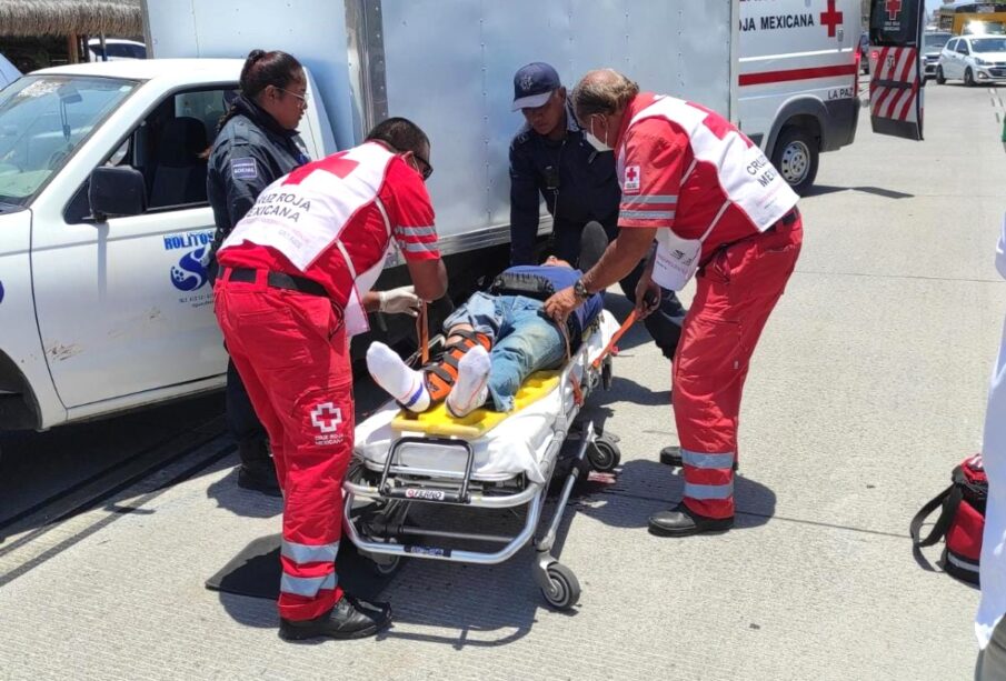 Choque entre moto y vehículo en La Paz