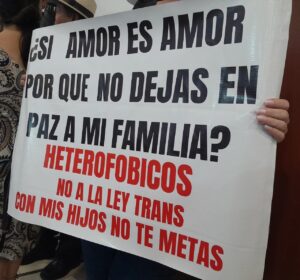 Red de Parlamentarias en contra de quejas contra Ley de Infancias Trans